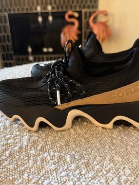 Sorel Women’s Kinetic Impact II Lace Sneaker Size 7